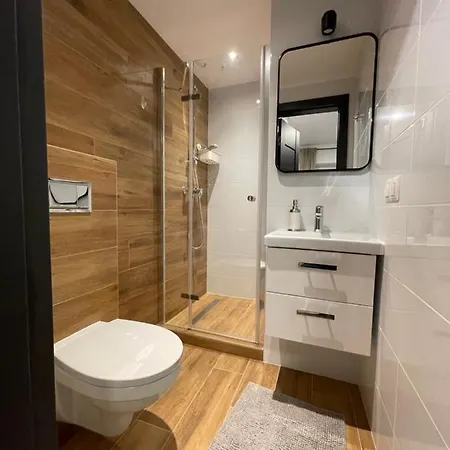 Srebrny Apartament 바르샤바